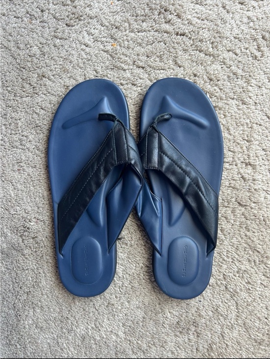 To Boot Navy Blue and Black Leather Thong Sandals main image 2